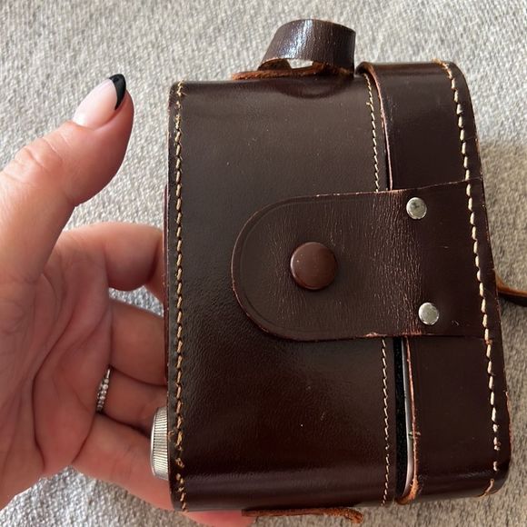 Wirgin Edinex Camera with Leather Case - Picture 3 of 8